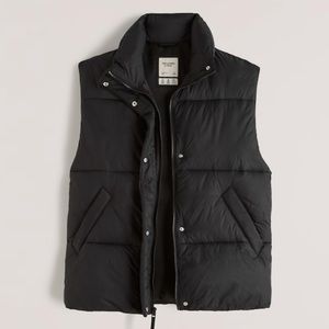 NWT! Abercrombie Women’s Oversized Black Puffer Vest, size Large